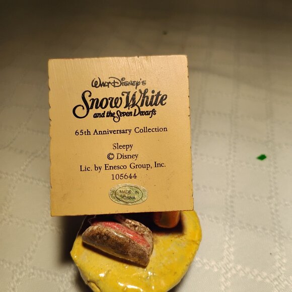 Lot of 2 Items - Snow White's Sleepy & Handmade Ceramic Mushroom Table - Picture 5 of 5